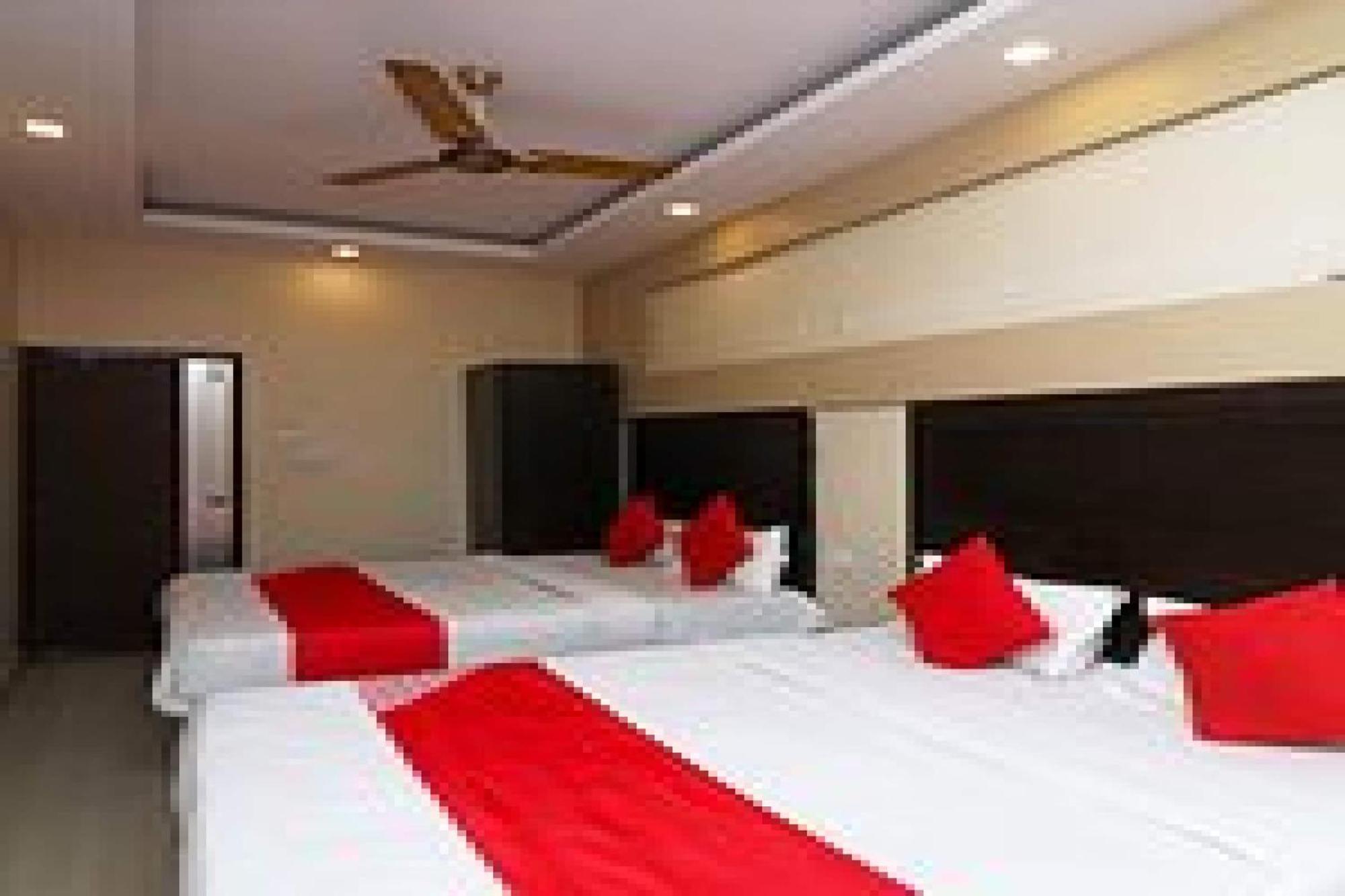 Capital O Hotel Surya Continental Lucknow Exterior foto